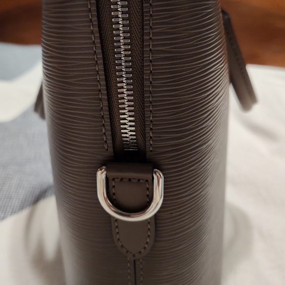 Authentic Louis Vuitton Porte-Documents Jour bag - Picture 7 of 16